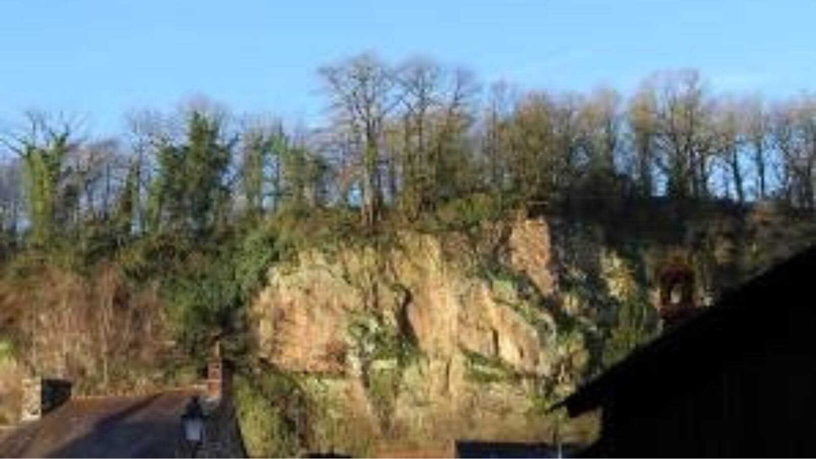 23fougeres-rue-de-savigny