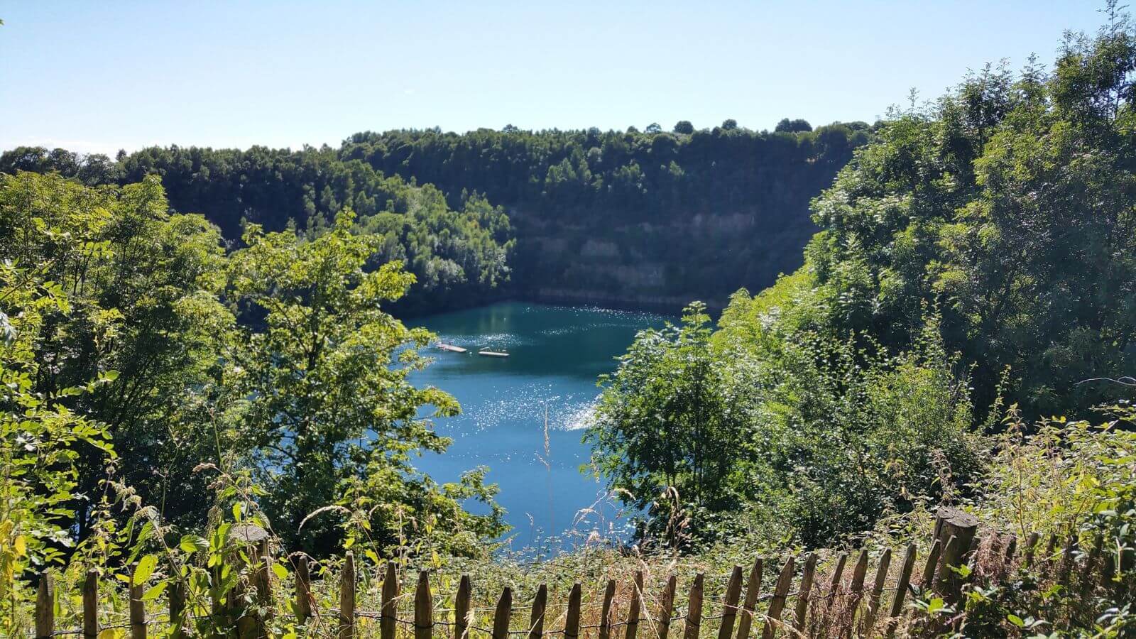 30fougeres-carriere-du-rocher-coupe
